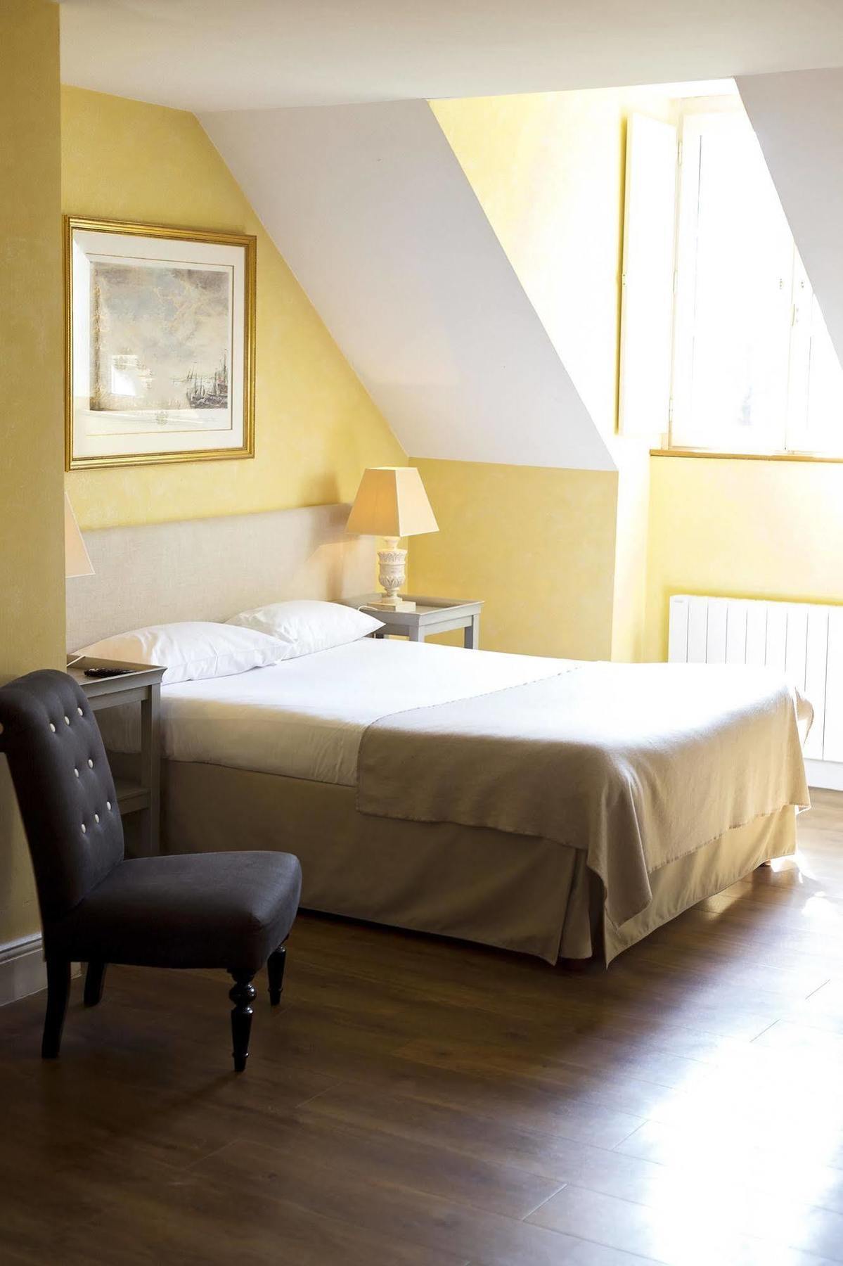 Chateau De Lazenay - Residence Hoteliere Bourges Exterior photo